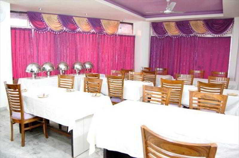 Hotel Karat 87 Inn New Delhi Exterior foto