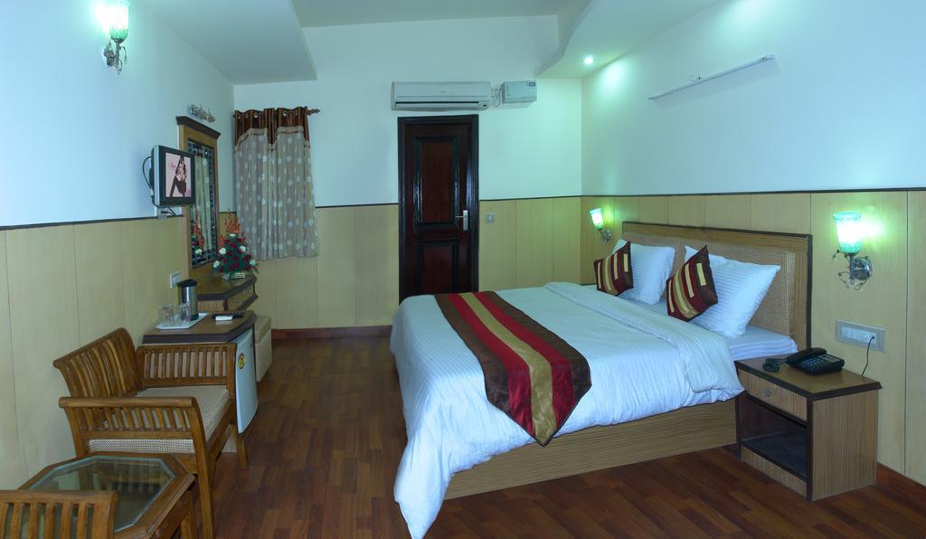 Hotel Karat 87 Inn New Delhi Exterior foto