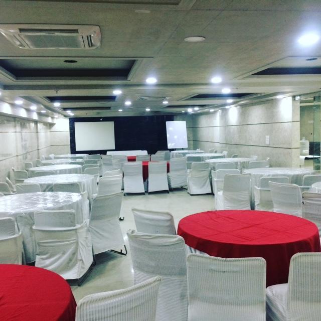 Hotel Karat 87 Inn New Delhi Exterior foto