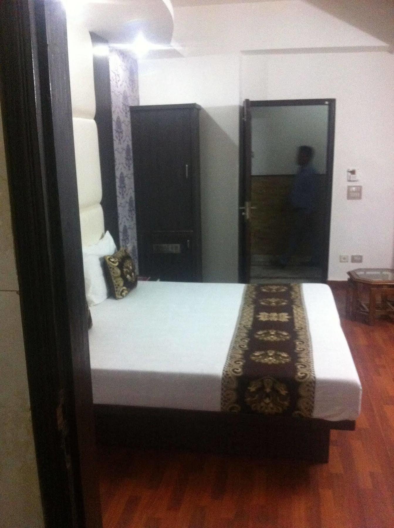 Hotel Karat 87 Inn New Delhi Exterior foto